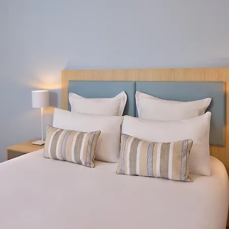 Zenitude Hôtel-résidences Portes Des Pyrénées Apartahotel Pau