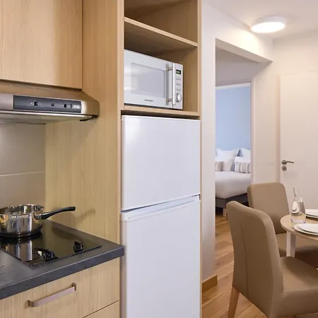 Zenitude Hôtel-résidences Portes Des Pyrénées Apartahotel Pau